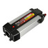 Silberner Power Inverter mit schwarzen Enden, Schuko-Steckdose und Anschl�ssen. Beschriftung: Pure Sine Wave 24V 600W.