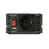 Frontansicht eines dunkelgrauen Power Inverters aus Aluminium mit 220V Steckdose, USB-Anschluss, rotem Schalter, "power protect" und "DC 5V".