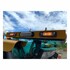 Positionslicht Astral+ DUAL mit orangem und wei�em Licht, klare Linse, montiert an gelbem LKW-Aufbau.